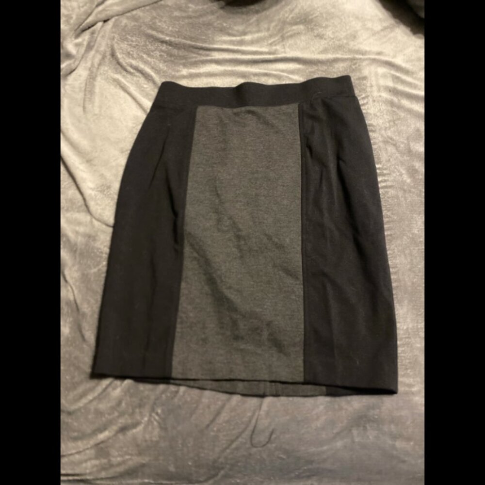 Nicole Miller Black and Gray Medium Pencil Skirt